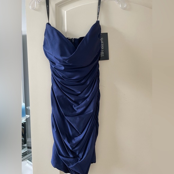 Never-Worn Sherri Hill Short dress- Strapless,ruched sides/back, silk material. - Picture 3 of 5